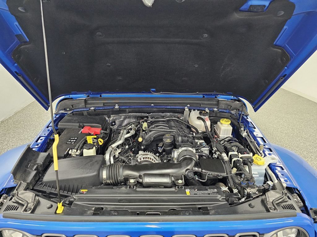 Used 2025 Jeep Gladiator Sport AWD/4WD image 13