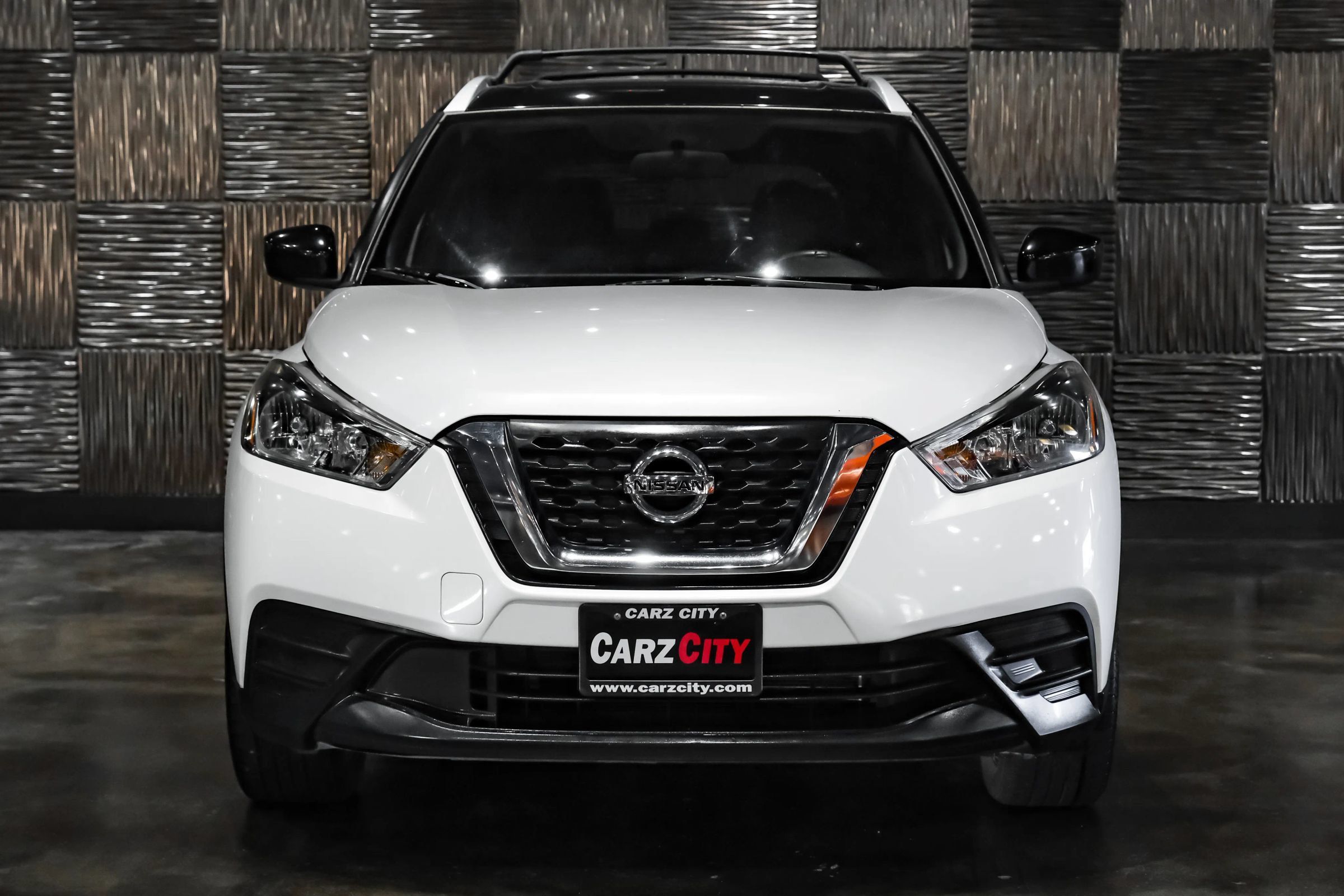 Used 2018 Nissan Kicks SV FWD image 5