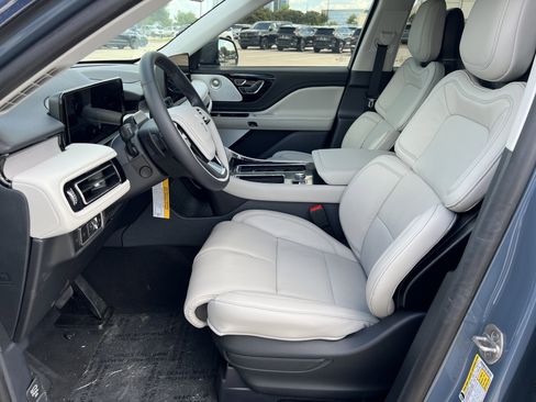 New 2025 Lincoln Aviator Reserve w/ Luxury Package image 22