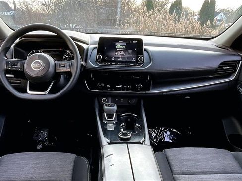 Used 2021 Nissan Rogue SV image 21