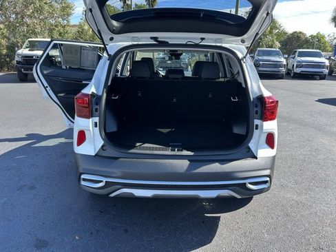 Used 2023 Kia Seltos EX image 16