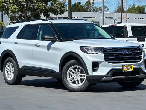 New 2026 Ford Explorer Active AWD/4WD image 9