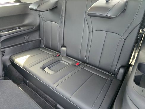 New 2025 INFINITI QX60 Luxe w/ Vision Package image 18