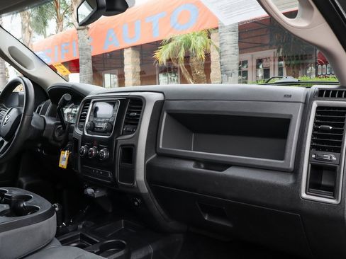 Used 2013 RAM 2500 Tradesman w/ Chrome Appearance Group image 32