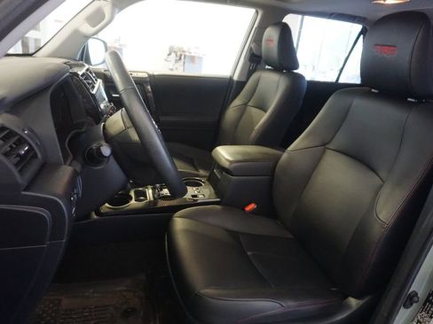 Used 2023 Toyota 4Runner TRD Off-Road Premium w/ Moonroof Package AWD/4WD image 19
