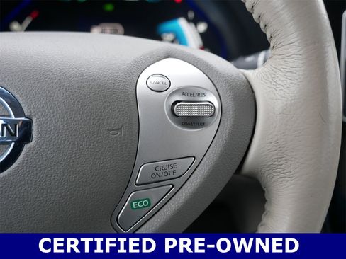 Used 2017 Nissan Leaf SV image 29