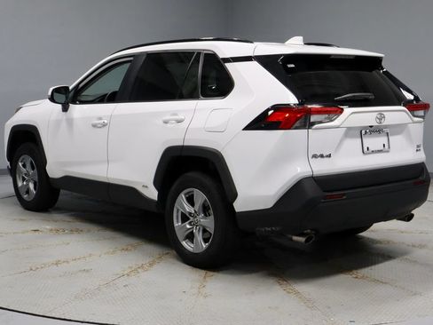 Used 2025 Toyota RAV4 XLE AWD/4WD image 10