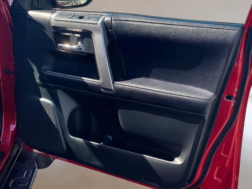 Used 2019 Toyota 4Runner SR5 AWD/4WD image 27