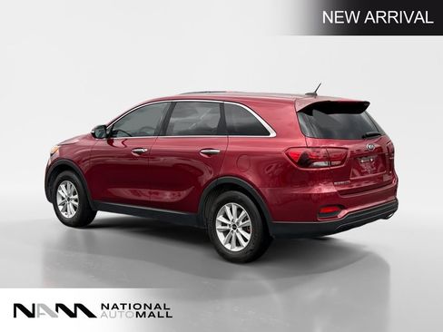 Used 2019 Kia Sorento LX image 3