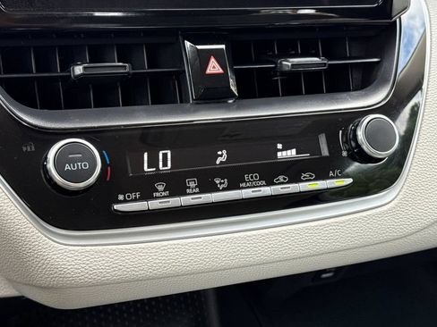 Certified 2024 Toyota Corolla LE FWD image 18