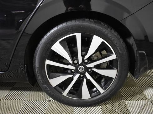Certified 2023 Nissan Sentra SV w/ SV Premium Package FWD image 41