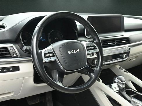 Used 2022 Kia Telluride S image 25
