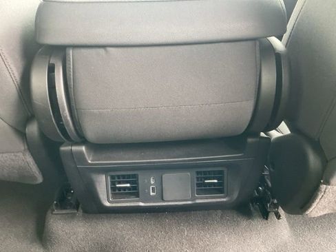 Used 2024 Chevrolet Silverado 1500 Custom image 15