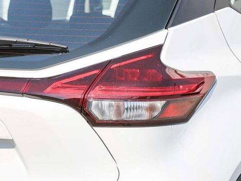New 2025 Nissan Kicks Play S FWD image 9