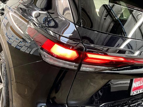 New 2026 Volkswagen Tiguan SE image 25