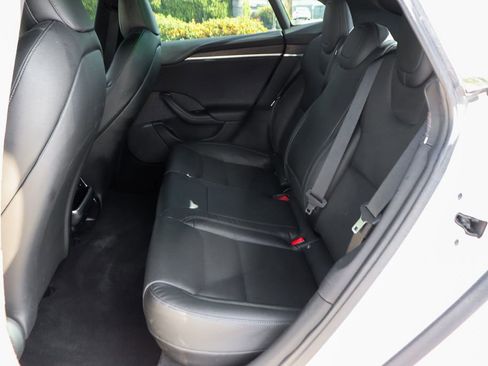 Used 2022 Tesla Model S AWD/4WD image 38