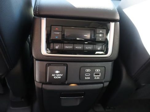 Used 2024 Subaru Ascent Touring w/ Popular Package #2 AWD/4WD image 31