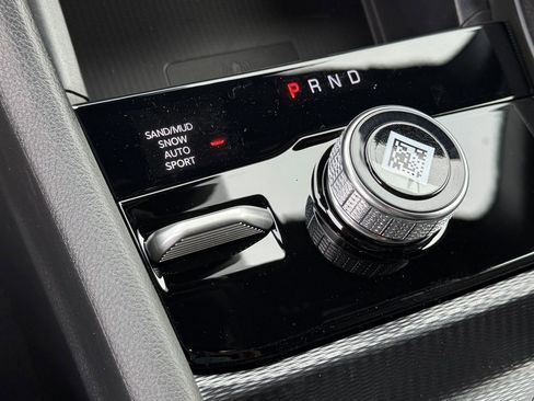 New 2025 Jeep Grand Cherokee L Limited w/ Luxury Tech Group II image 31