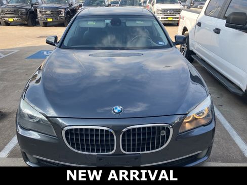 Used 2009 BMW 750Li image 2