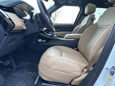 New 2026 Land Rover Range Rover Sport SE AWD/4WD image 22