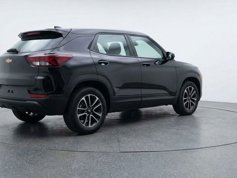 Used 2025 Chevrolet TrailBlazer LT w/ Driver Confidence Package image 9