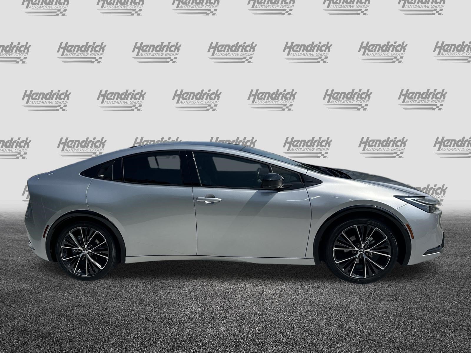 Used 2024 Toyota Prius Limited FWD image 11