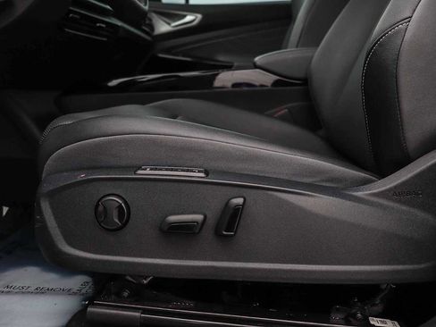 Used 2023 Volkswagen ID.4 S RWD image 19