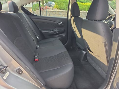 Used 2013 Nissan Versa FWD image 21