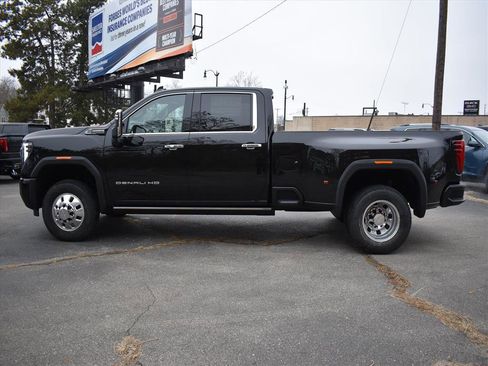 New 2026 GMC Sierra 3500 Denali Ultimate image 15