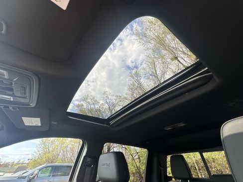 New 2026 GMC Sierra 2500 AT4 w/ AT4 Premium Plus Package AWD/4WD image 16