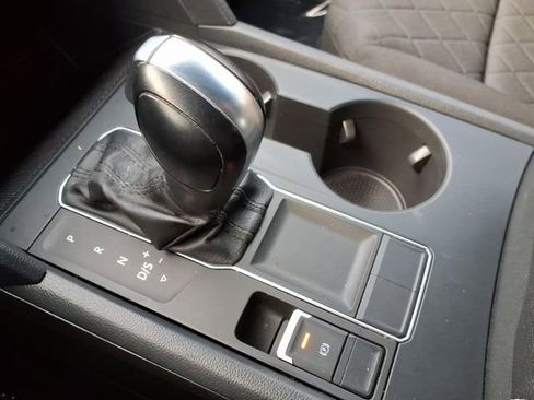 Used 2020 Volkswagen Atlas Cross Sport S image 20