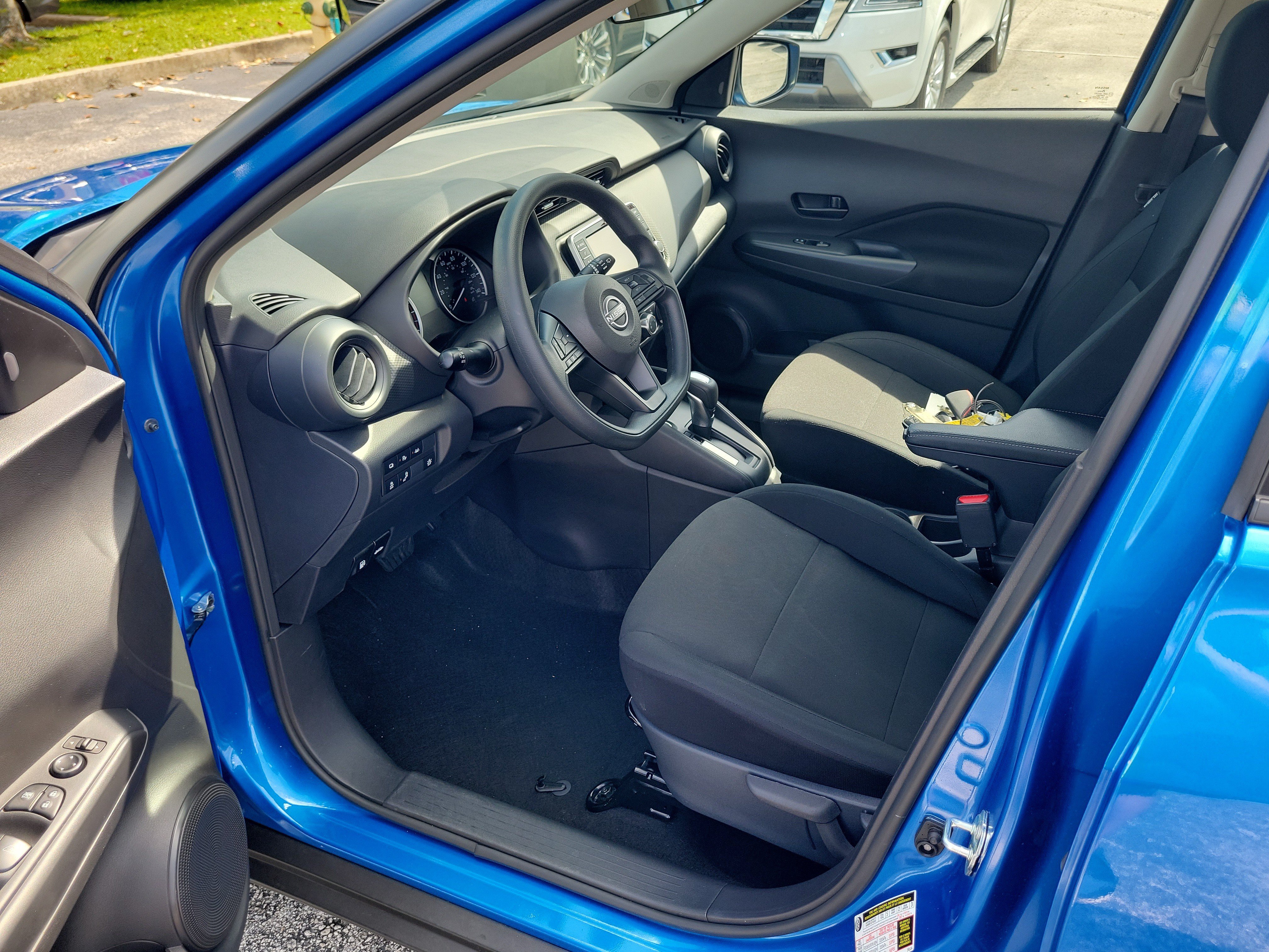 Certified 2025 Nissan Kicks Play S FWD image 12