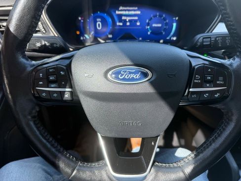 Used 2021 Ford Escape SEL w/ Technology Package AWD/4WD image 16