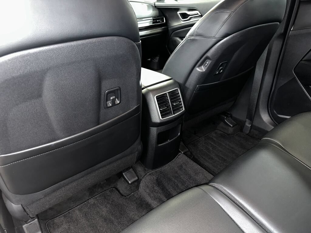 Used 2023 Kia Sportage EX FWD image 19