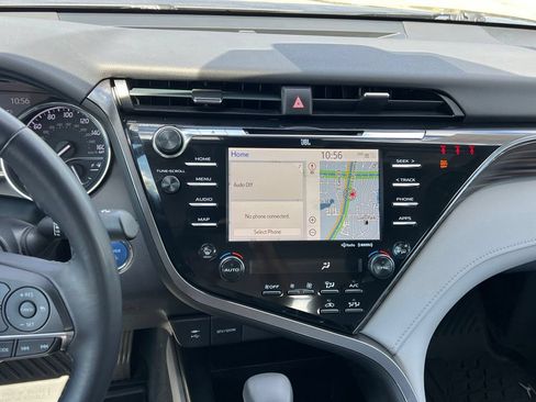 Used 2019 Toyota Camry XLE FWD image 22