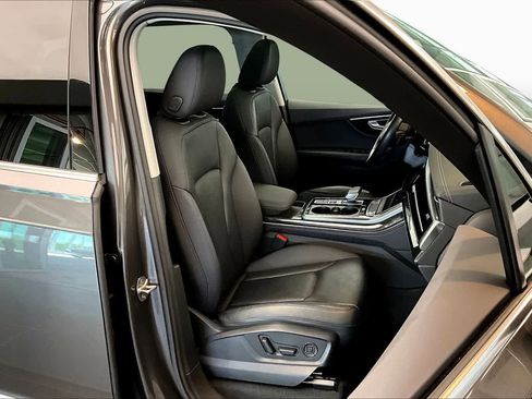 Used 2023 Audi Q7 3.0T Premium Plus w/ Premium Plus Package AWD/4WD image 9