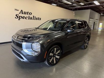 Used 2025 Mitsubishi Outlander SE
