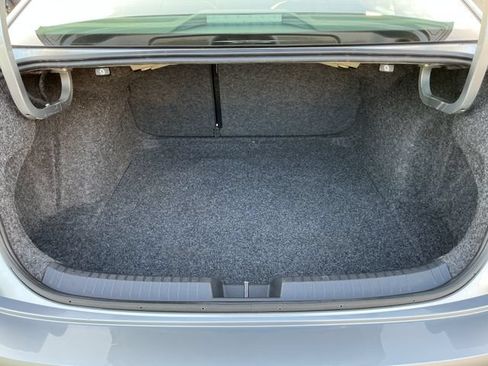 Used 2024 Volkswagen Jetta SE FWD image 28