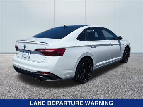 Certified 2022 Volkswagen Jetta GLI Autobahn FWD image 5