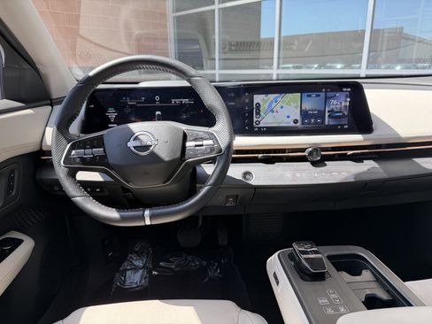 Used 2024 Nissan Ariya FWD image 16