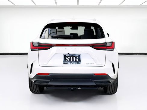 Used 2024 Lexus NX 250 FWD image 5