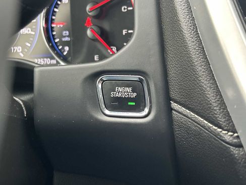Used 2023 GMC Acadia SLT w/ Elevation Edition FWD image 17
