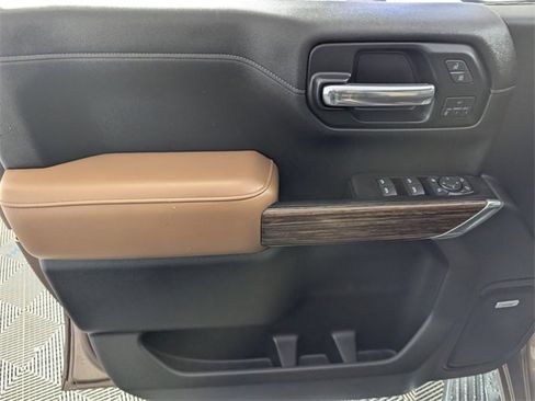 Used 2019 Chevrolet Silverado 1500 High Country image 13