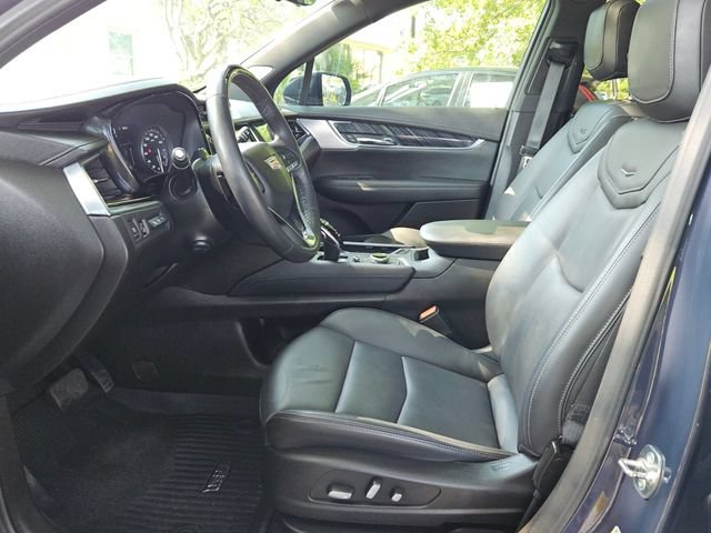 Used 2024 Cadillac XT6 Premium Luxury w/ Technology Package FWD image 10