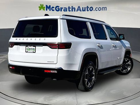 Used 2024 Jeep Wagoneer Series III AWD/4WD image 7