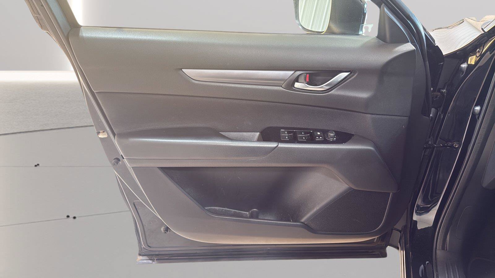 Used 2019 MAZDA CX-5 Sport FWD image 21