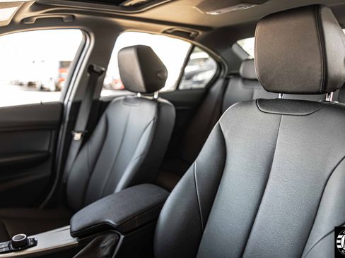 Used 2017 BMW 320i xDrive Sedan image 17