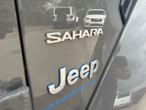 Used 2023 Jeep Wrangler Unlimited Sahara w/ Safety Group AWD/4WD image 30