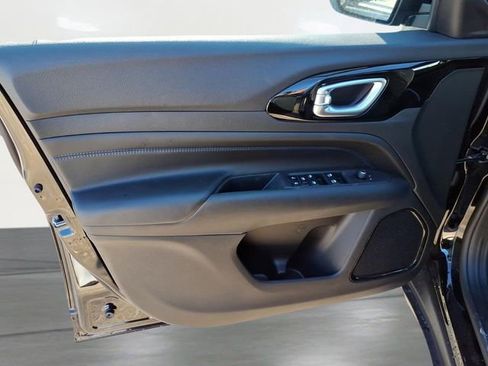 New 2026 Jeep Compass Latitude image 12