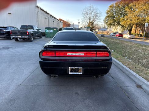 Used 2014 Dodge Challenger R/T Plus image 9